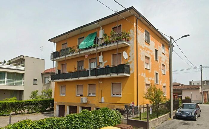 Appartamento trilocale in vendita in Pandino