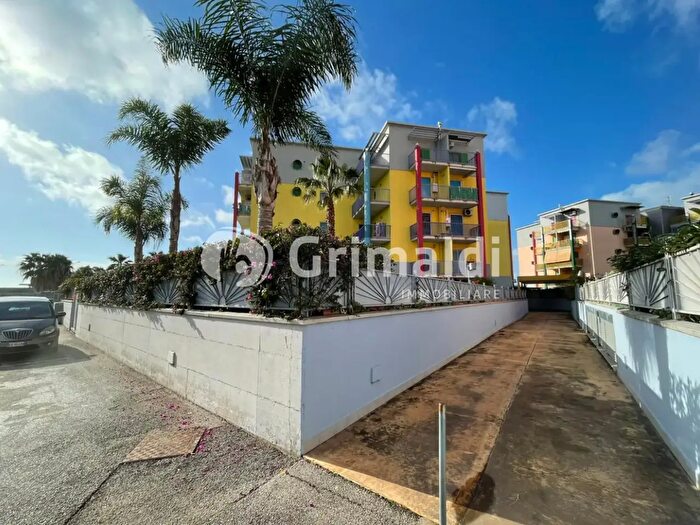 Appartamento trilocale in vendita in Via Chiusa del Bosco, Battipaglia