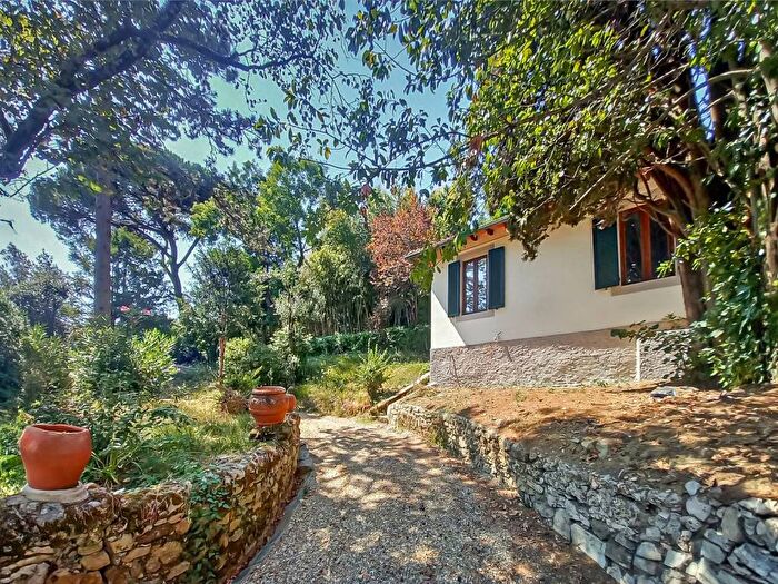 Casa trilocale in affitto in Via Livornese, Centro, Lastra a Signa