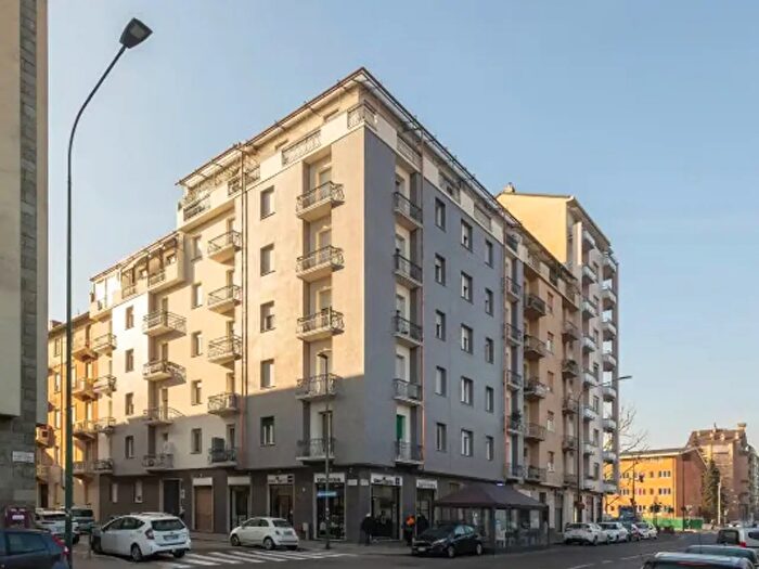 Appartamento quadrilocale in vendita in Via Borgosesia, Torino