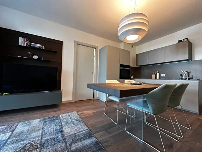 Appartamento trilocale in affitto in Via Longa, Riva Del Garda