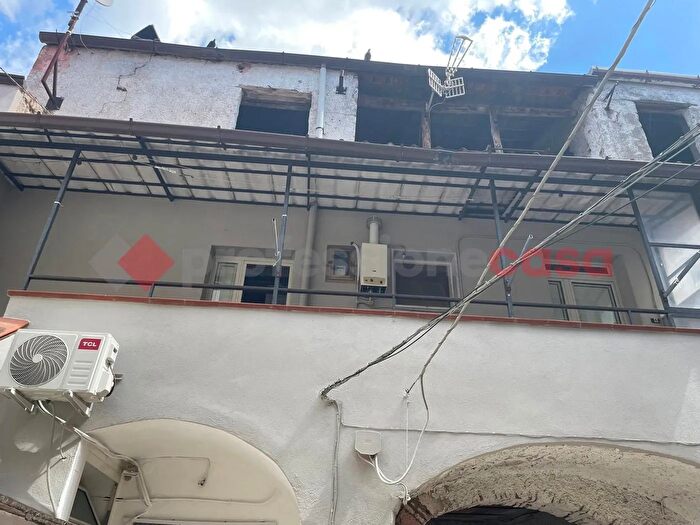 Casa trilocale in vendita in Vico Napoli Snc, Vitulazio