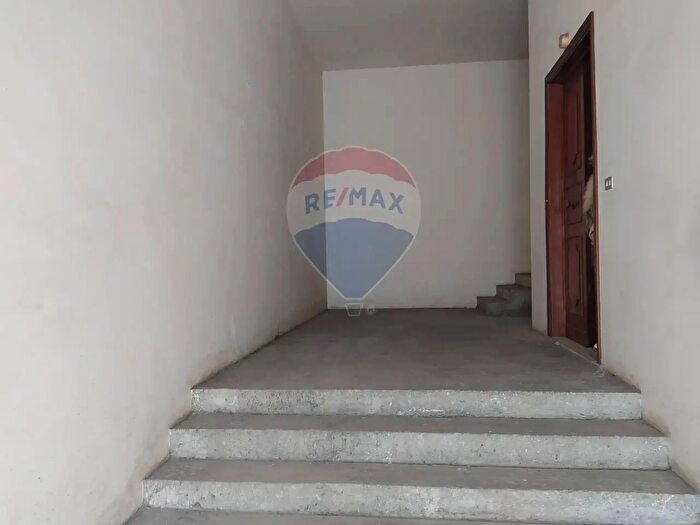 Casa con 6 locali in vendita in Via SPellico, Paterno'