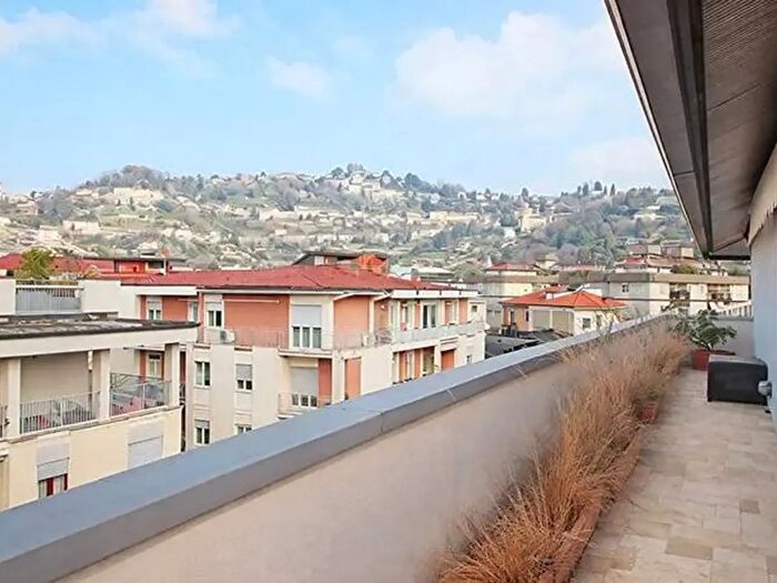 Appartamento quadrilocale in vendita in Via Panseri, Bergamo