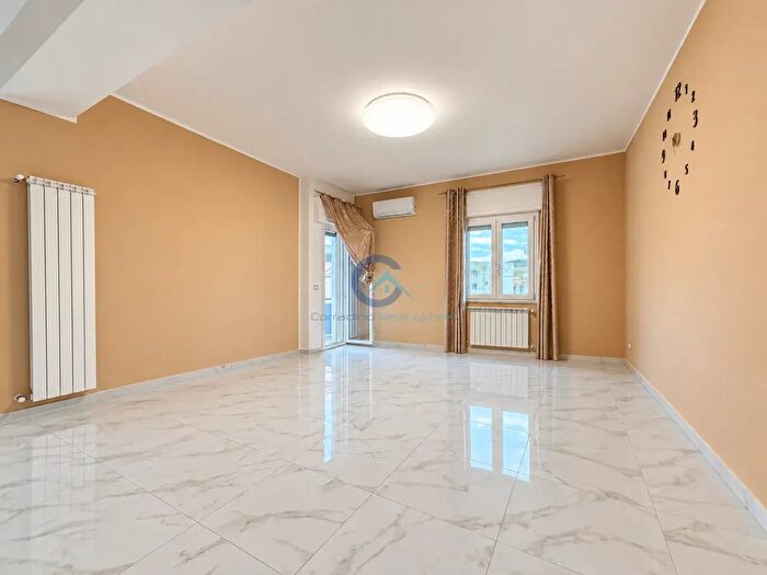 Appartamento trilocale in vendita in Via della Resistenza, Catanzaro