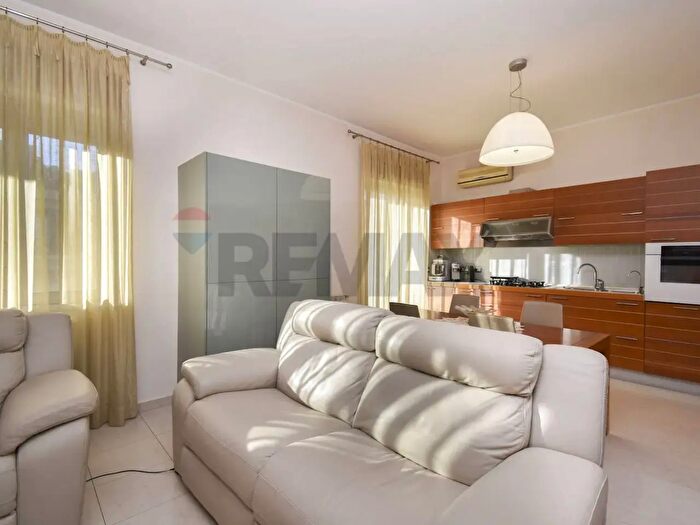 Appartamento con 5 locali in vendita in Via Giovan Battista Vaccarini, SantAgata Li Battiati