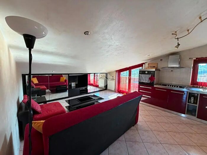 Appartamento trilocale in vendita in Via dei Larici, Colleferro