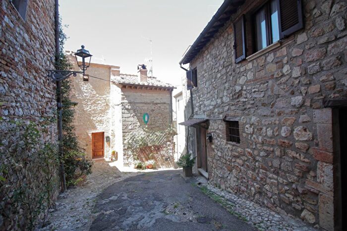 Appartamento con 5 locali in vendita in Via B Liviani, Amelia