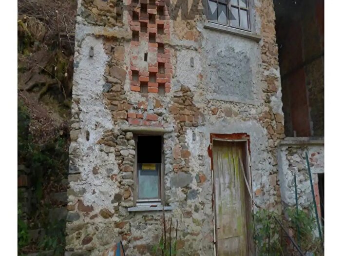 Casa bilocale in vendita in Cremenaga