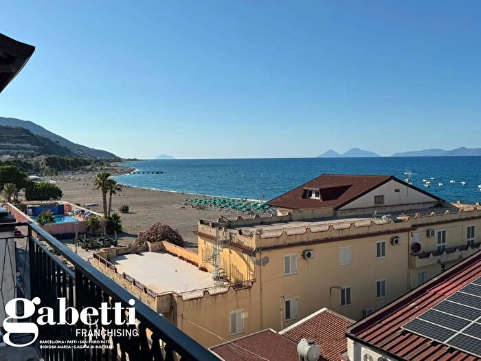 Appartamento trilocale in vendita in Via Zuccarello, Patti