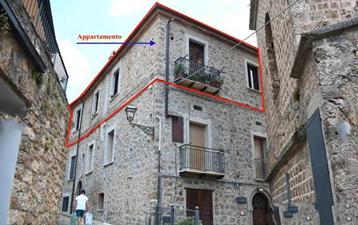 Appartamento quadrilocale in vendita in Via Pontini, San Chirico Raparo