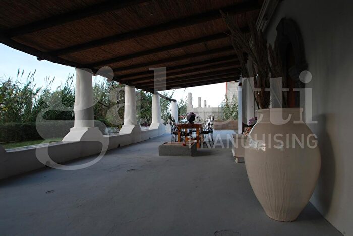 Casa trilocale in vendita in Via Roma, Malfa