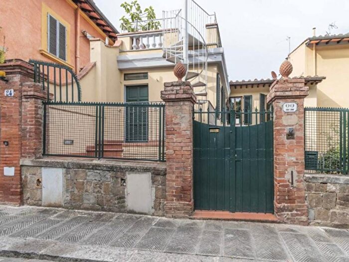 Appartamento con 5 locali in affitto in Via dei Bastioni, Michelangelo Poggio Imperiale, Firenze