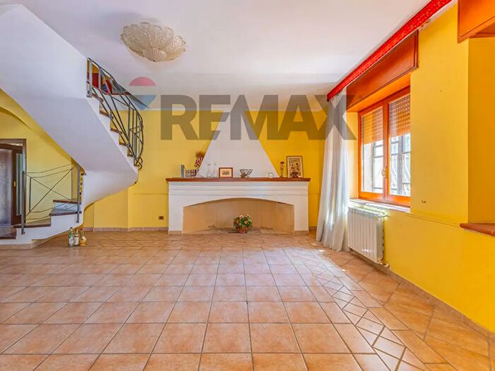 Casa con 8 locali in vendita in SV LI Cadduffi h, Sassari