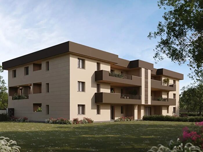 Appartamento quadrilocale in vendita in Via Giovanni Battista Moroni, Abano Terme
