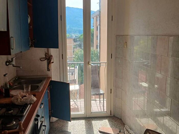 Appartamento quadrilocale in affitto in Carteano, Prato
