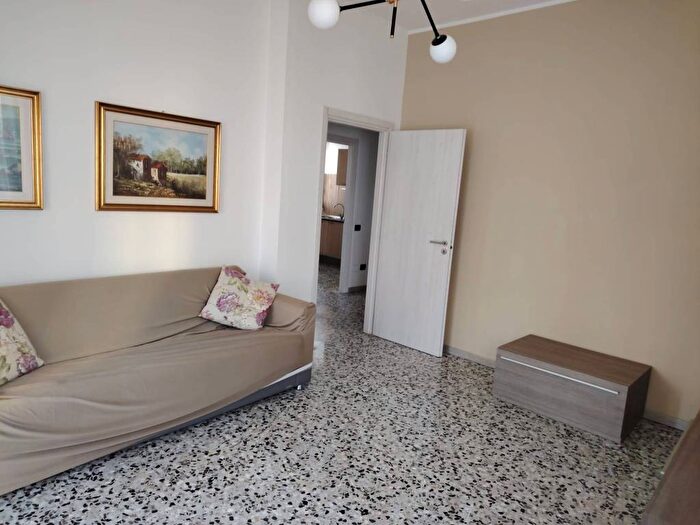 Appartamento bilocale in affitto in Via Ugo Foscolo, San Maurizio al Lambro, Cologno Monzese