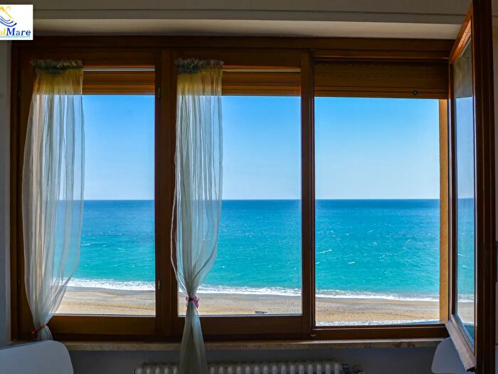 Appartamento bilocale in vendita in Strada Statale, Bergeggi