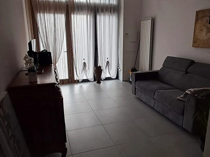 Appartamento trilocale in affitto in Savona