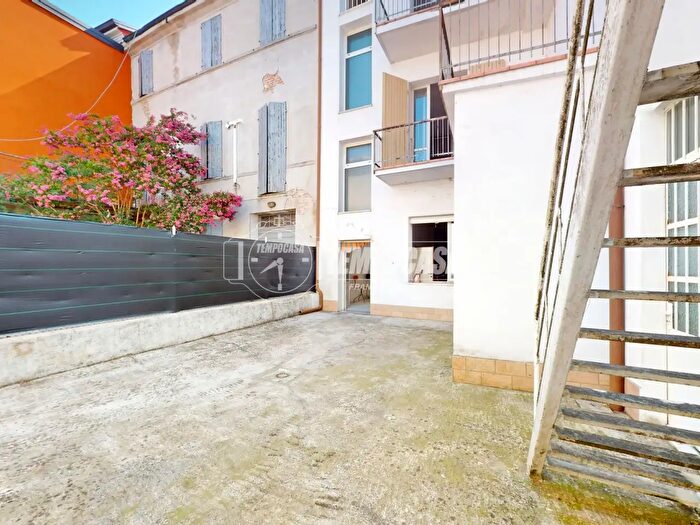 Casa con 6 locali in vendita in Concordia Sulla Secchia
