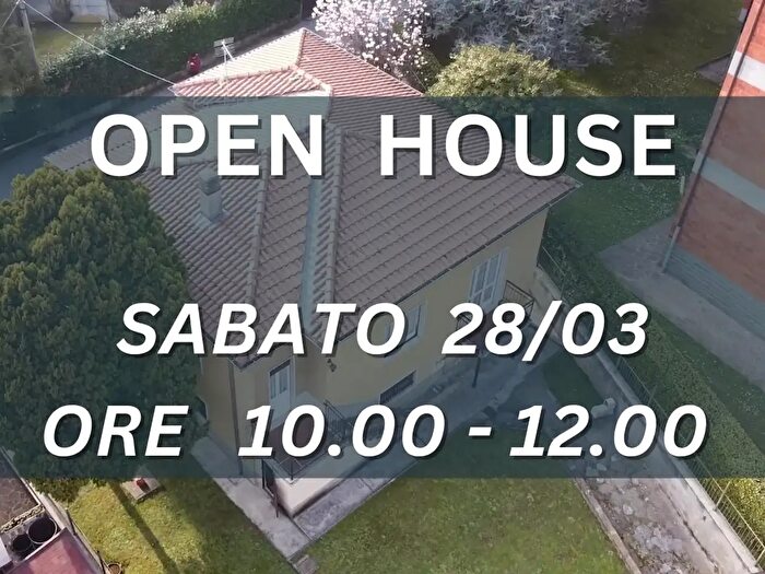 Casa con 5 locali in vendita in Via Donatori di Sangue, Carate Brianza