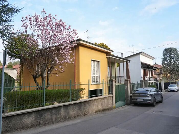 Case in Vendita e in Affitto - 3