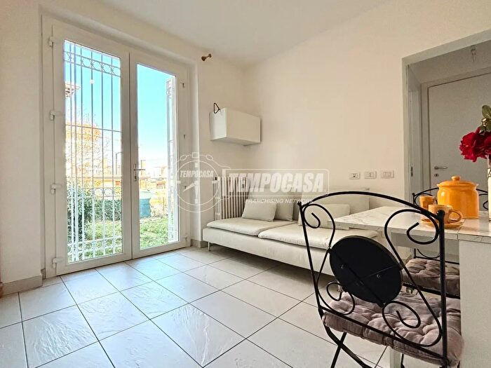 Appartamento monolocale in affitto in Arona