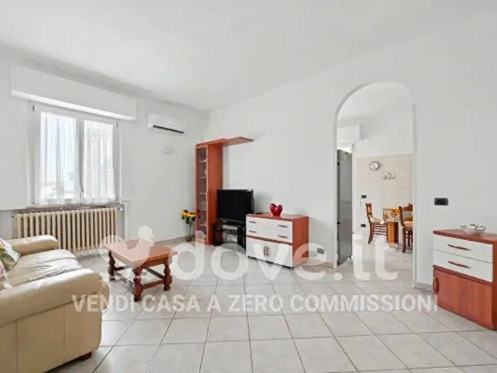 Appartamento quadrilocale in vendita in Via Pardini, Montignoso