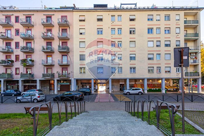 Appartamento bilocale in vendita in Via Perugino, Pioltello