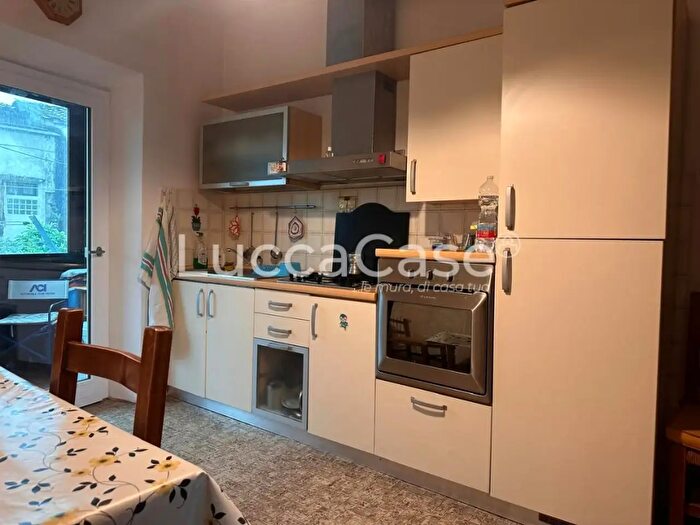 Casa con 7 locali in vendita in Capannori
