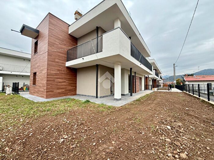 Appartamento quadrilocale in vendita in Via l Bolis, Gorlago