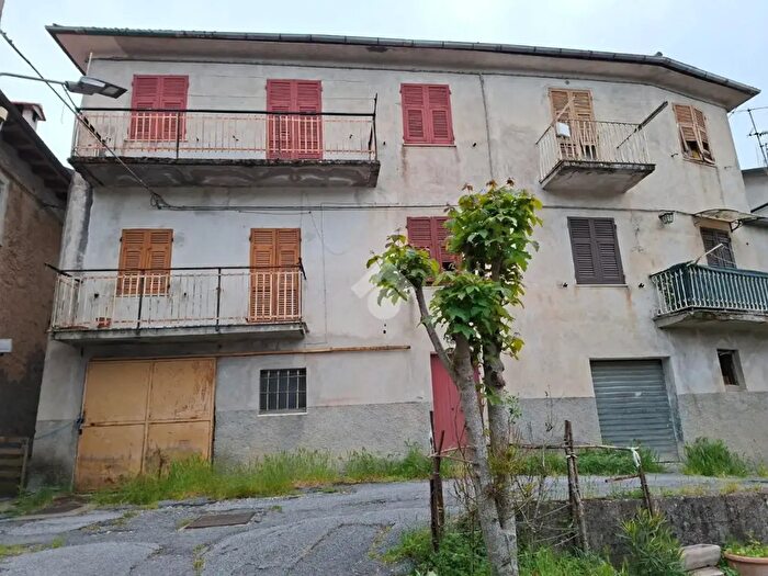 Appartamento bilocale in vendita in Località Arezzo di Vobbia, Vobbia
