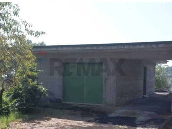 Casa monolocale in vendita in Via Sciarelle Snc, Piedimonte Etneo