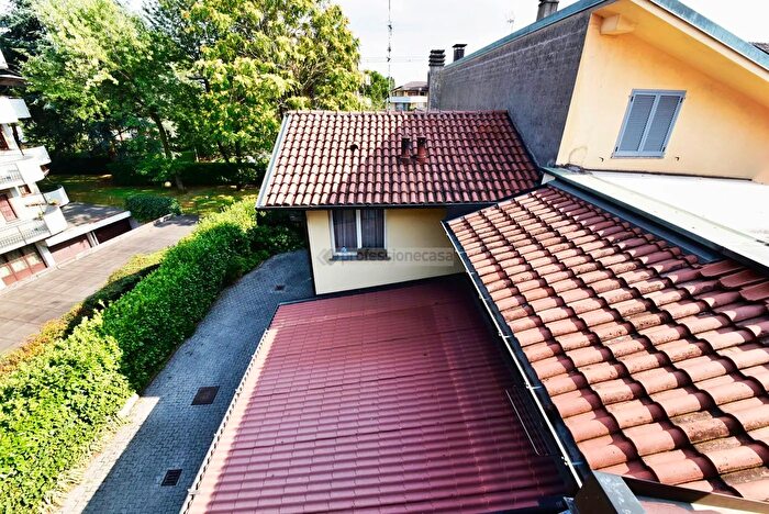 Case in Vendita e in Affitto - 3