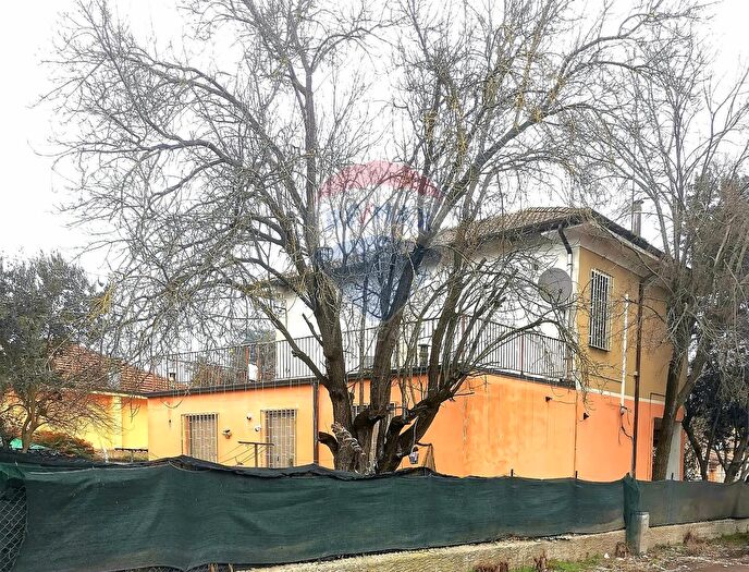 Casa con 5 locali in vendita in Strada Goitese, Goito