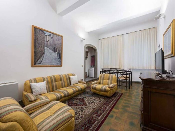 Appartamento trilocale in affitto in Via dei Velluti, Ponte Vecchio Pitti, Firenze
