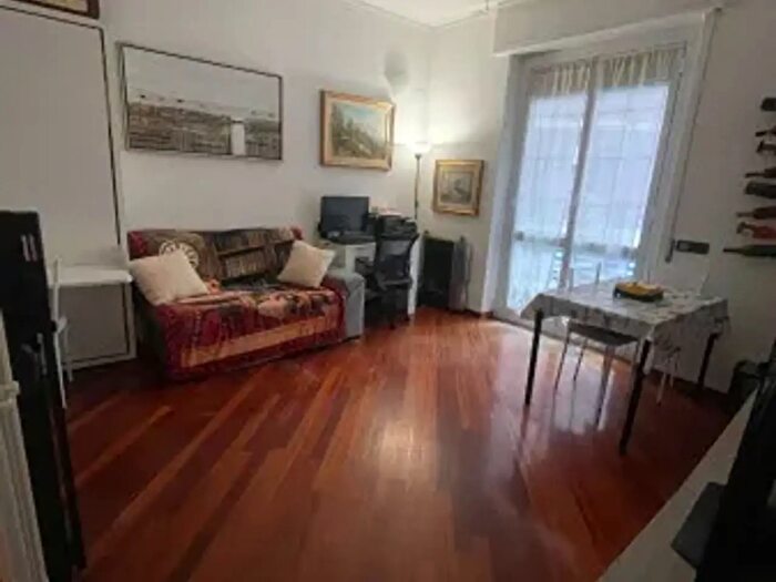 Appartamento trilocale in affitto in Genova