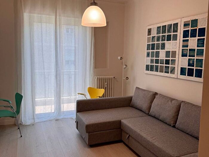 Appartamento bilocale in affitto in Via Guglielmo Corrado Röntgen, Bocconi, Milano