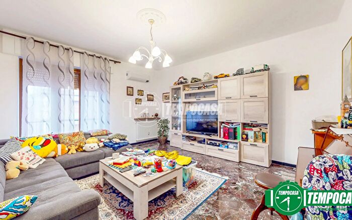 Appartamento con 6 locali in vendita in Corso Italia a, Ovada