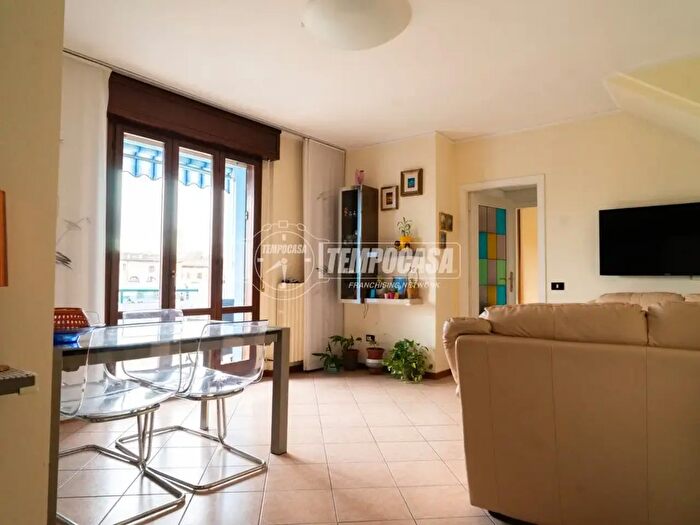 Appartamento con 5 locali in vendita in Via Rino Bragadin, Fano