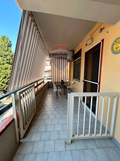 Appartamento bilocale in vendita in Via Sparagonà, Santa Teresa Di Riva