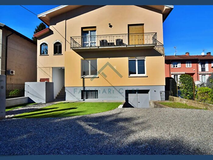 Appartamento quadrilocale in vendita in Via Antonio Gramsci, Biandronno