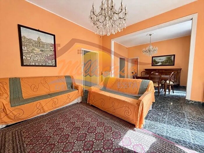 Appartamento con 6 locali in vendita in Viale Tunisi, Siracusa