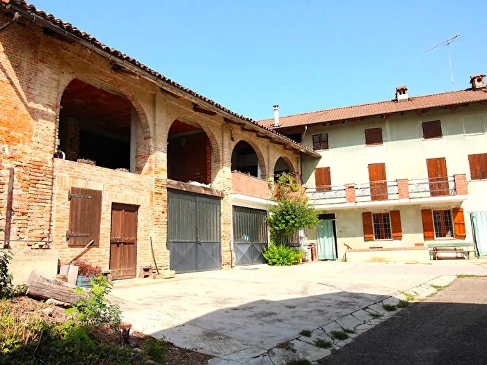 Appartamento con 7 locali in vendita in Corsione