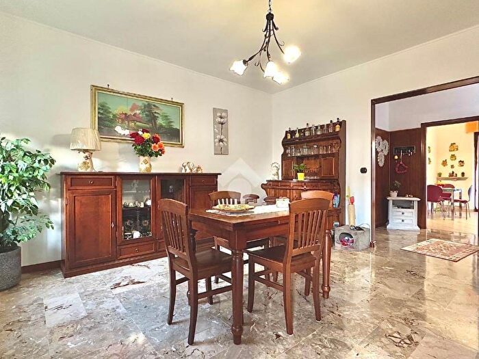 Appartamento con 5 locali in vendita in Via Pinan Cichero, Novi Ligure