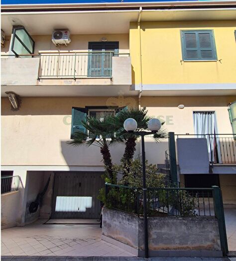 Casa quadrilocale in vendita in Macerata Campania