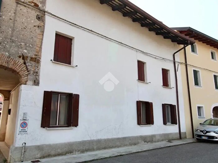 Casa quadrilocale in vendita in Via Canonica, Bicinicco