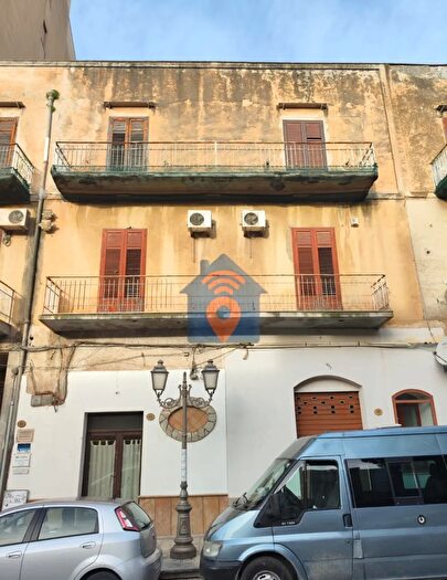 Appartamento con 5 locali in vendita in Via Vittorio Emanuele Castelvetrano, Castelvetrano