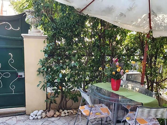 Appartamento bilocale in affitto in Via dei Lecci, Viareggio