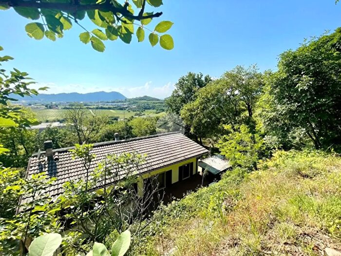 Casa con 7 locali in vendita in Via Montalto Gaium, Rivoli Veronese